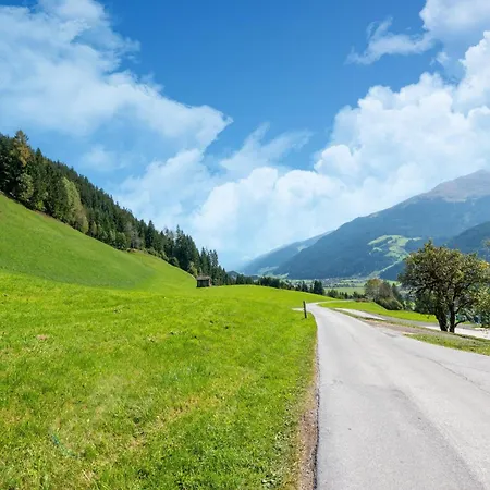بيت للعطل In Wildkogel Near Slopes, Cleaning Included