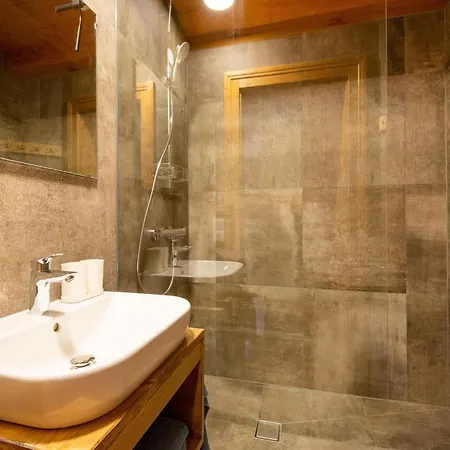 بيت للعطل In Wildkogel Near Slopes, Cleaning Included *